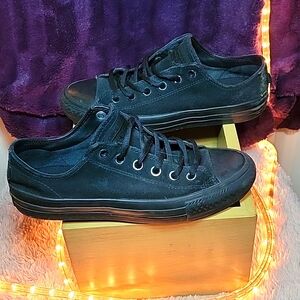 Converse Chuck Taylors